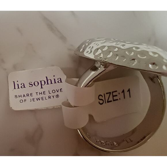 NEW Lia Sophia Silver Textured Heart Ring - Size 11 - Picture 5 of 5